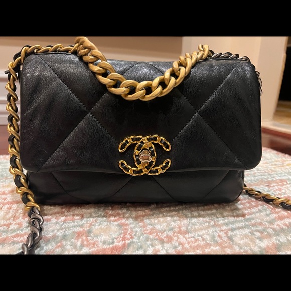 Chanel 19 Small Goatskin - Picture 6 of 10